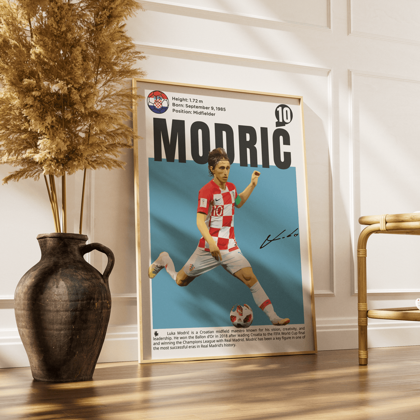 Luka Modrić N10 Football Poster - 98typesFootball Posters