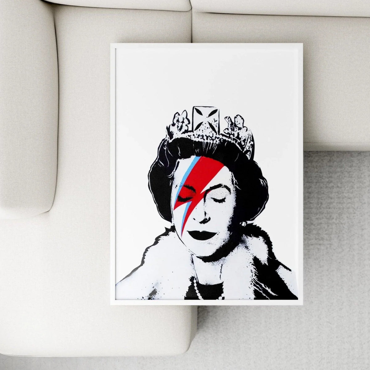 The Queen Graffiti Street Art - 98types