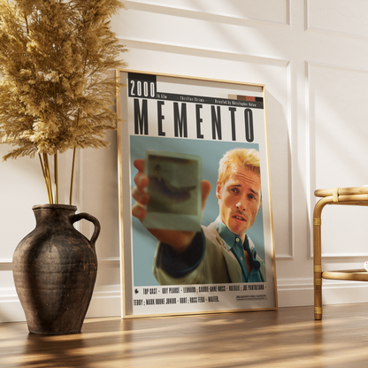 Memento (2000) Poster