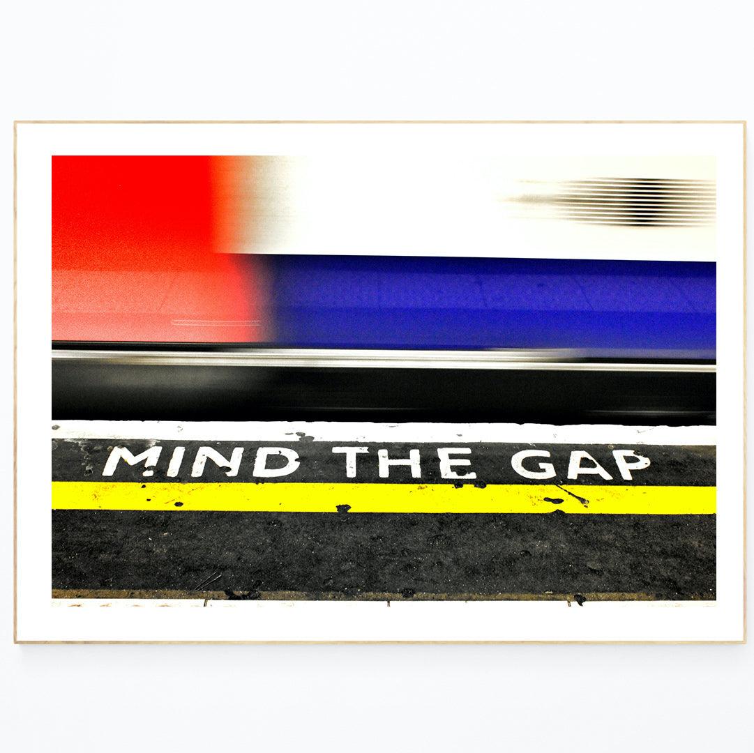 Mind The Gap Underground Poster - 98typesLONDON PHOTOS